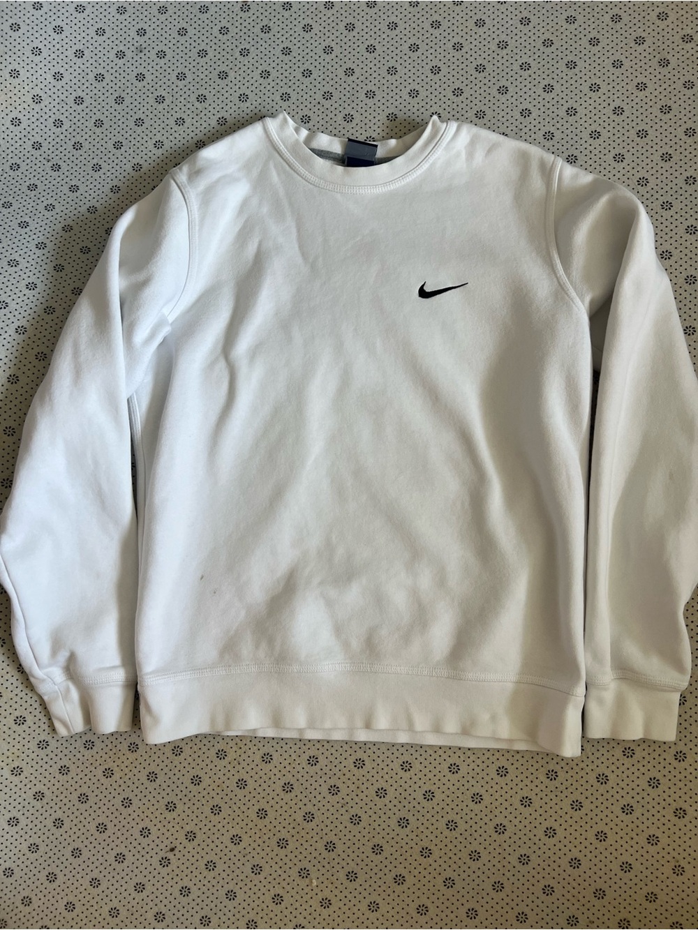 Nike Men's White Crewneck Sweatshirt Size Mefium